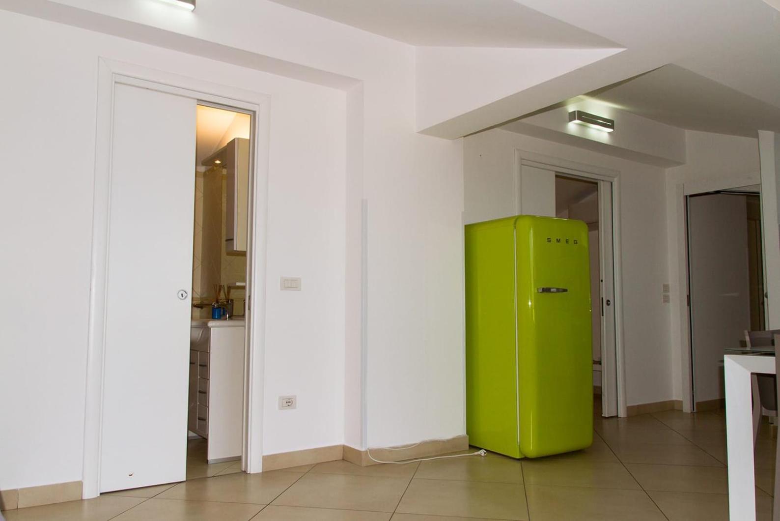 Riviera Ionica Aparthotel Santa Teresa Di Riva Buitenkant foto