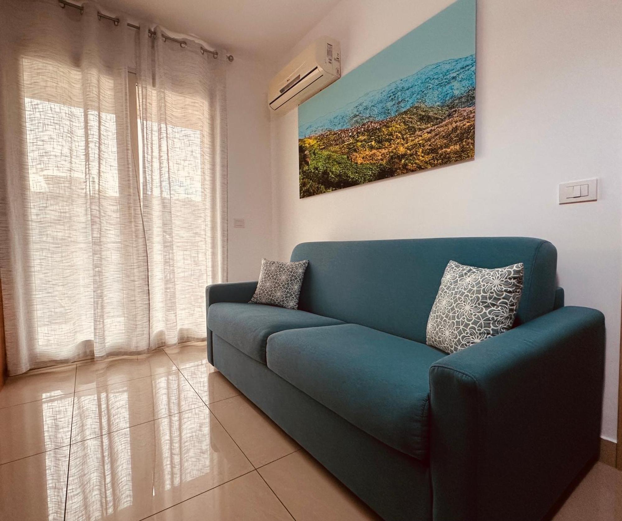 Riviera Ionica Aparthotel Santa Teresa Di Riva Buitenkant foto