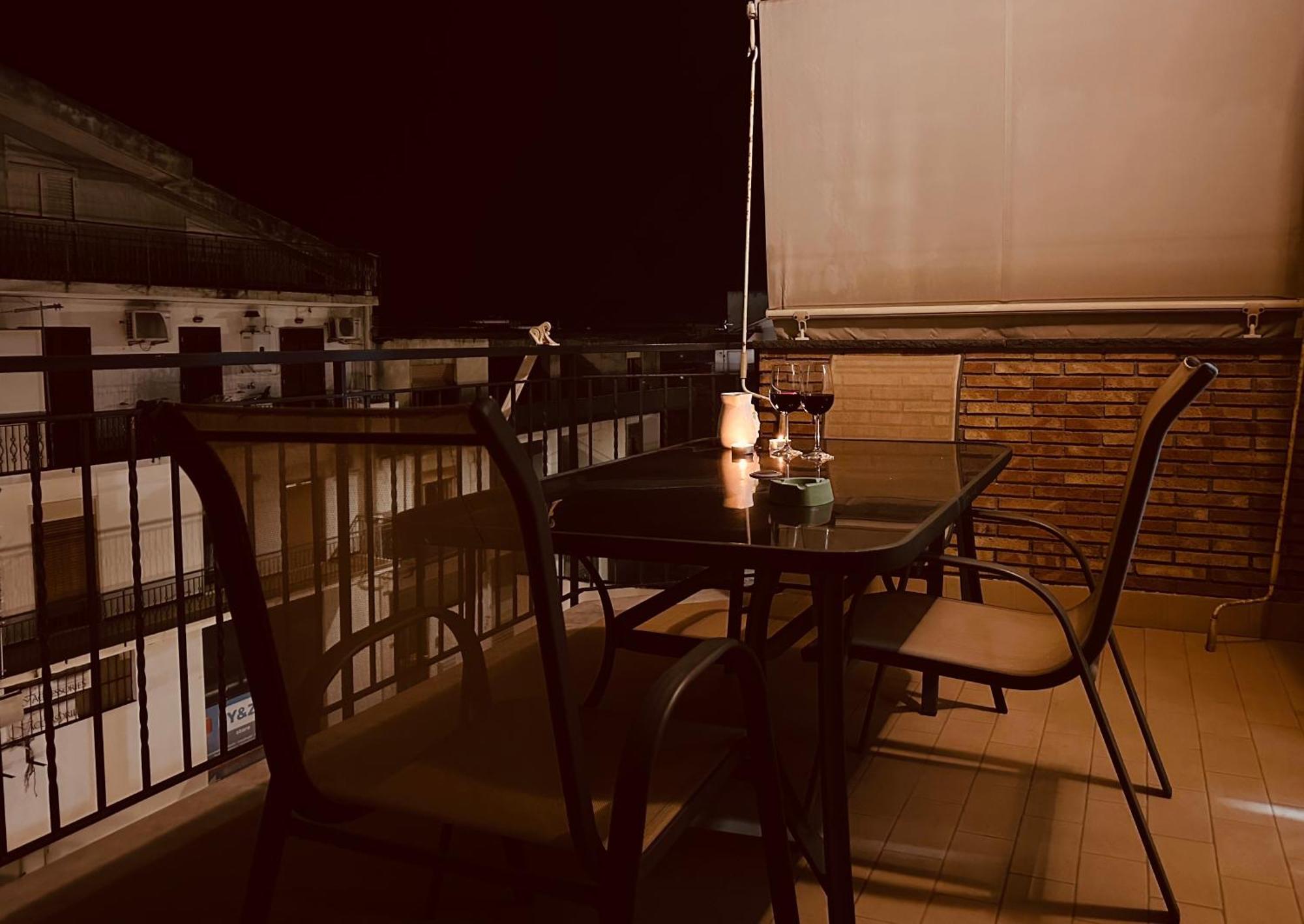 Riviera Ionica Aparthotel Santa Teresa Di Riva Buitenkant foto