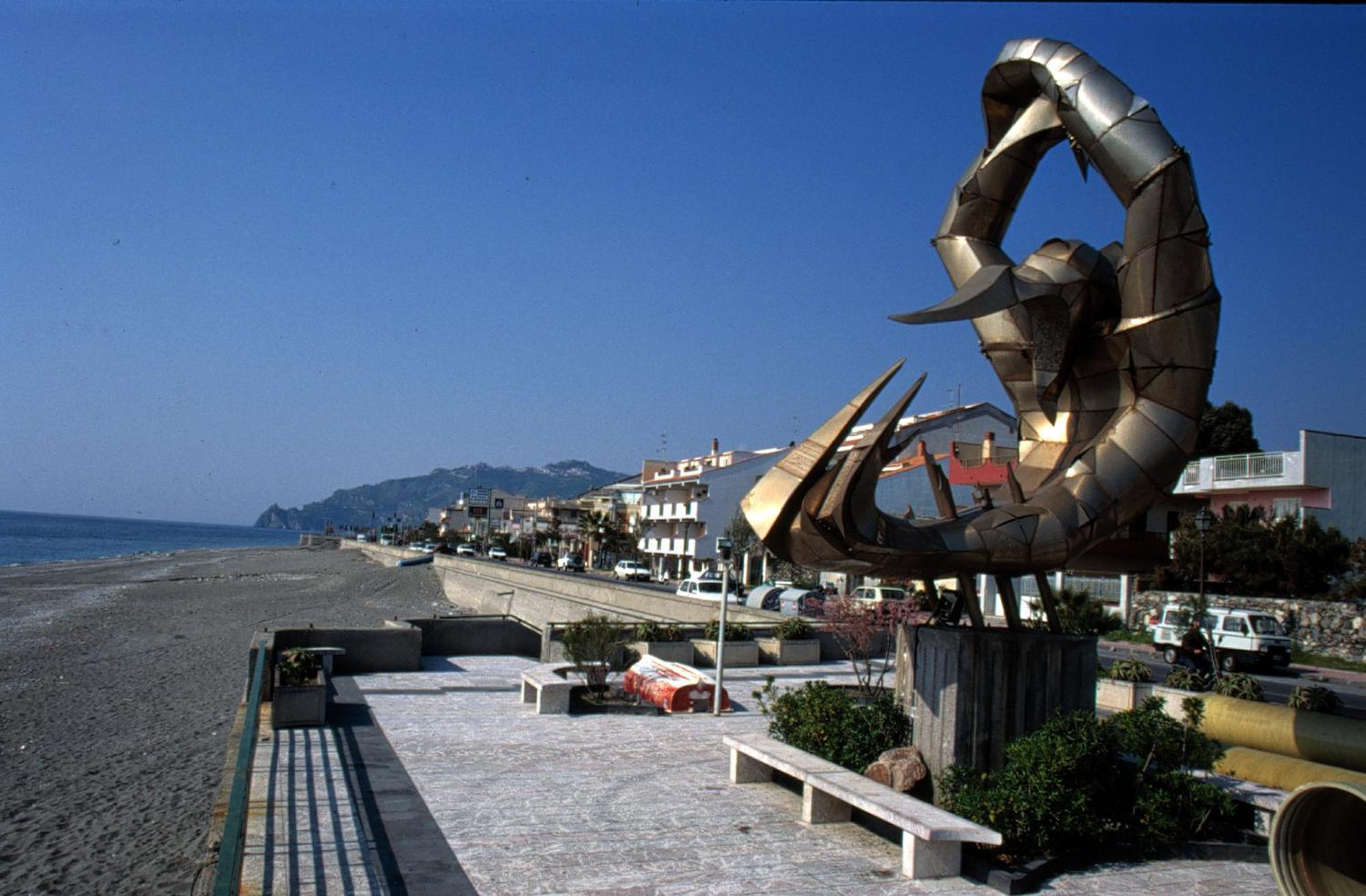 Riviera Ionica Aparthotel Santa Teresa Di Riva Buitenkant foto